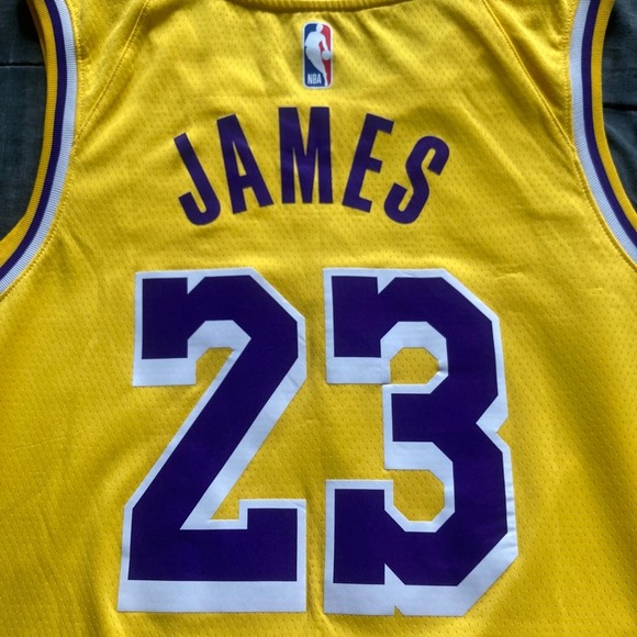 Nike Los Angeles Lakers Jersey Mens Large LeBron James #23 Yellow Basketball - Picture 4 of 10